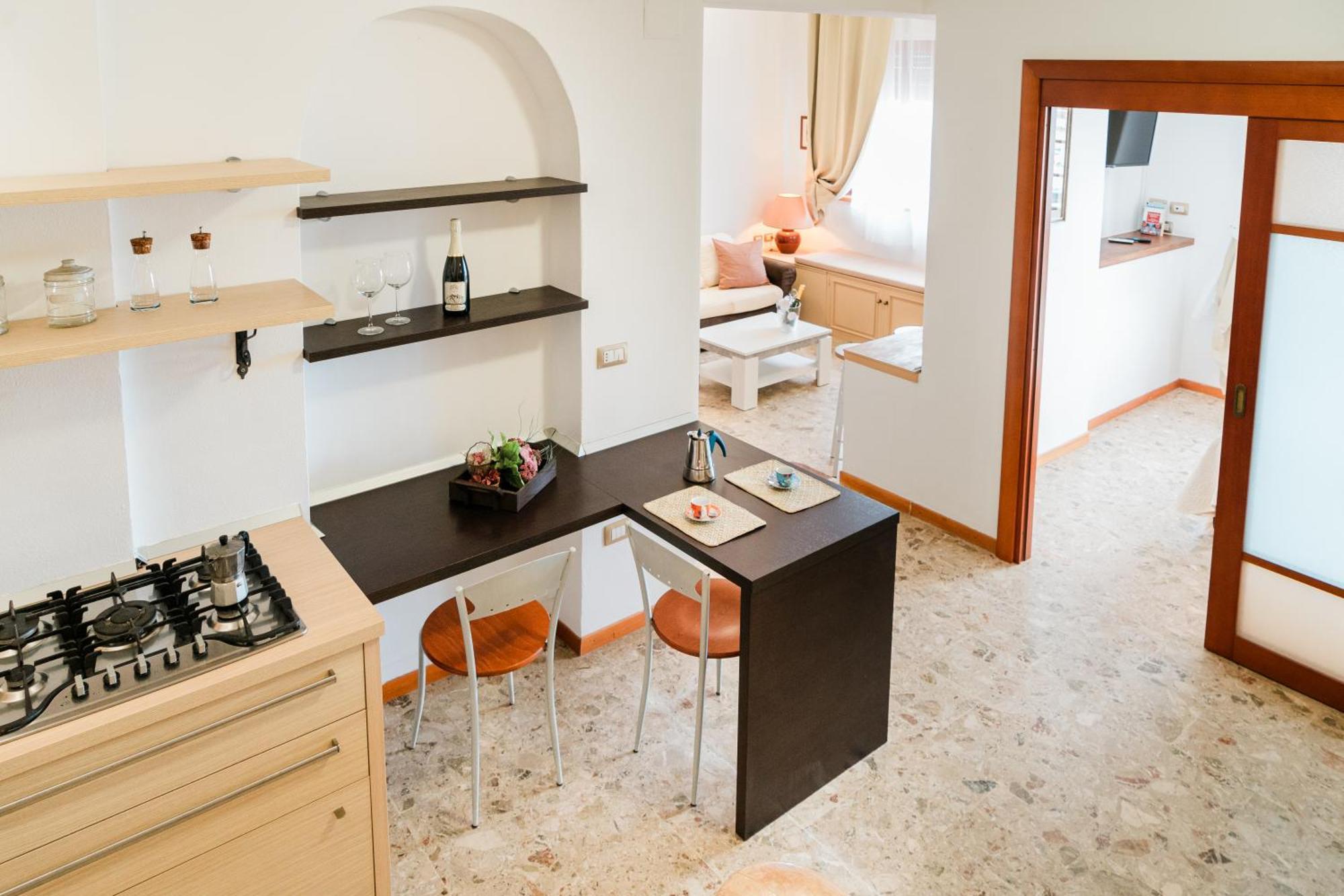 Apartment Centrale Con Vista Mare *